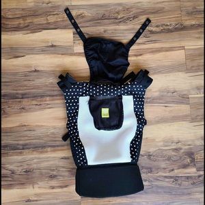 SOLD on XPOST Lilé Baby Airflow Toddler Carrier up to 60 lb